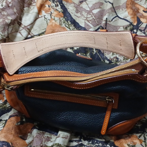 Dooney and Bourke Leather Purse - Picture 15 of 16